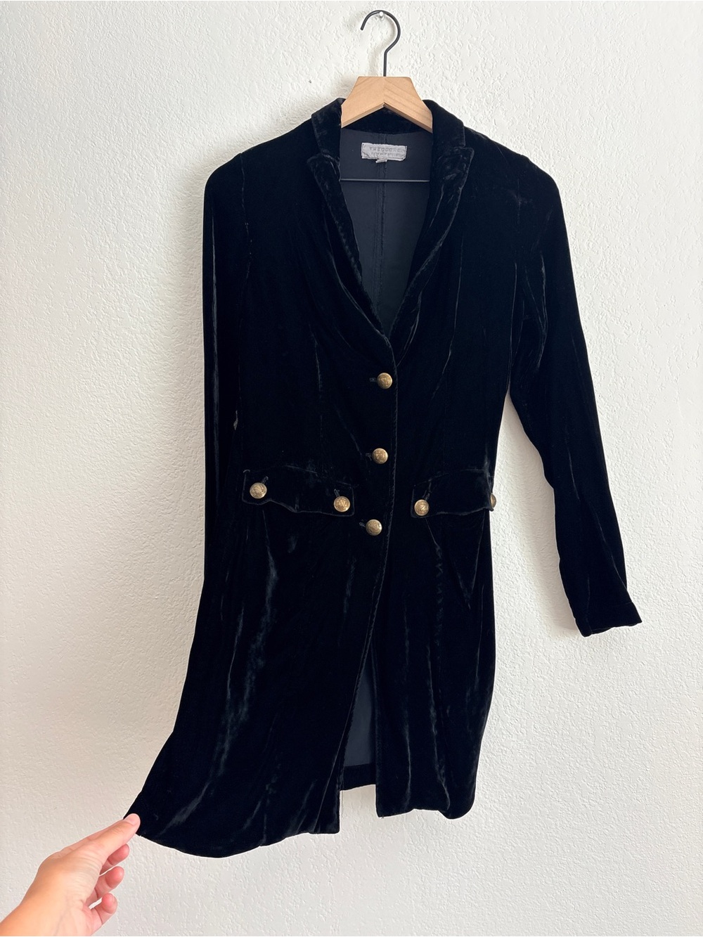 Theodore Beverly Hills RARE Black Velvet Jacket - Picture 2 of 7